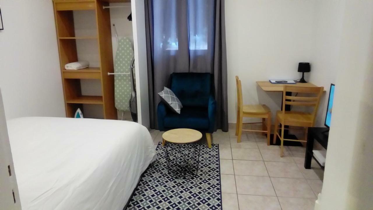 Appartement Aad1 Clamart 200 M Du Tramway T6 St Pave Blc Avec Cuisine Separee Dış mekan fotoğraf